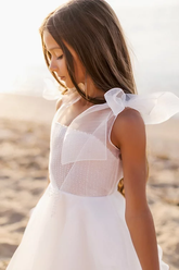 White A-line Sleeveless Straps Flower Girls Dress With Pearl